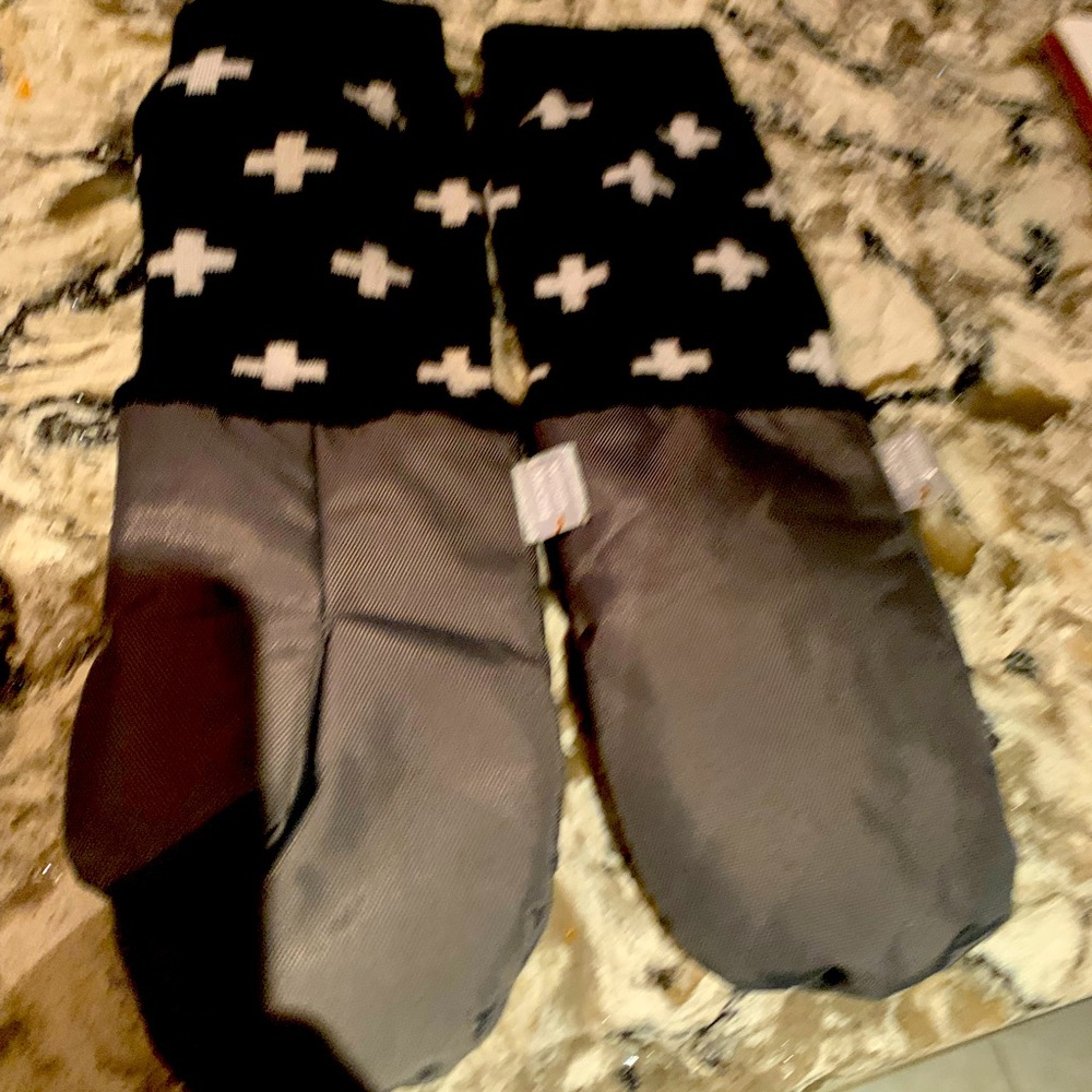 Mimi tens size 2 boys gloves
